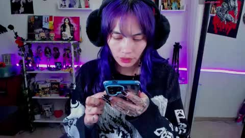    online show from November 19, 2025, 5:57 pm