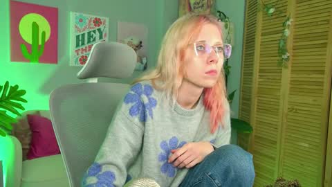 sakurabliss online show from November 4, 2025, 5:01 pm