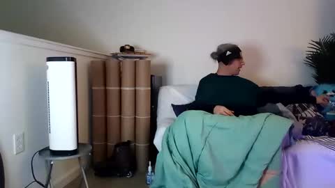 salis1981 online show from January 26, 2025, 1:31 am