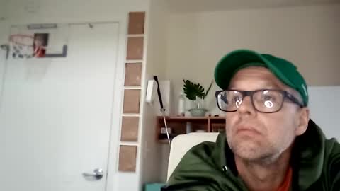 salis1981 online show from March 2, 2025, 11:42 pm