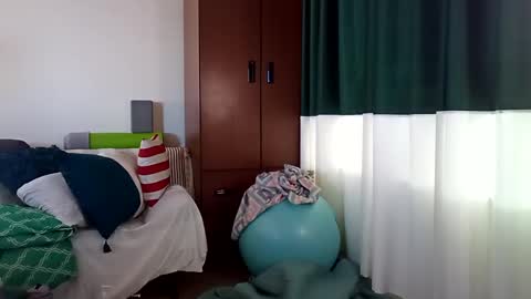 salis1981 online show from March 12, 2025, 12:31 am