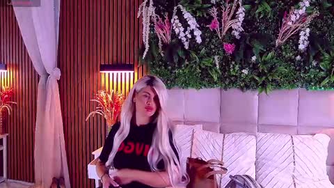 SalmaRoze online show from June 2, 2026, 4:03 am