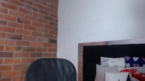   online show from September 10, 2025, 7:14 pm