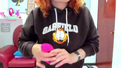 Snapshot of salomee_diazz chatting on February 14, 2026, 9:22 pm Salomee diazz online show from February 14, 2026, 9:22 pm