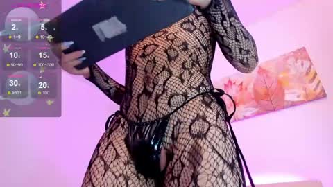 Salome online show from April 16, 2026, 7:36 pm