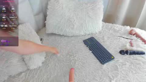 Snapshot of salomethompson1_ chatting on September 18, 2025, 7:27 pm Salom online show from September 18, 2025, 7:27 pm