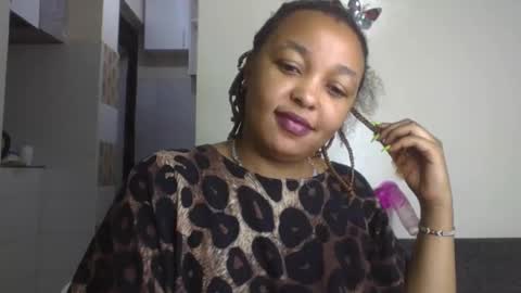 salty_surprise_ online show from December 3, 2024, 1:08 am