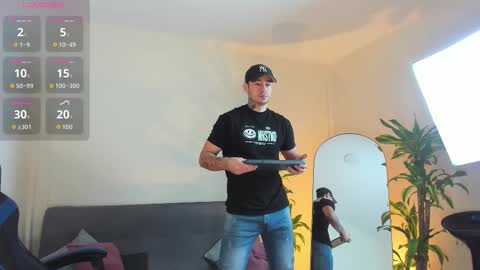 Snapshot of salvatore_costa chatting on October 19, 2025, 10:43 pm Salvatore online show from October 19, 2025, 10:43 pm