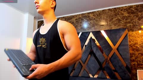 SALVATORE online show from February 1, 2025, 11:10 am