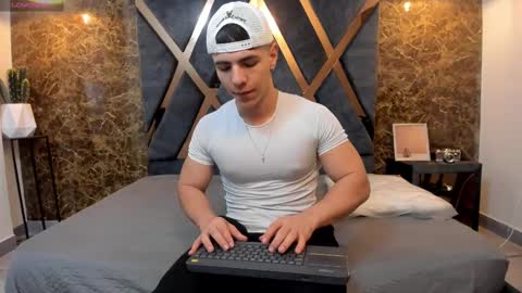 SALVATORE online show from February 11, 2025, 11:10 am