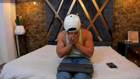 SALVATORE online show from March 6, 2025, 2:18 pm