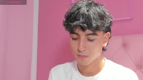 Snapshot of salvatore_monterey chatting on January 17, 2025, 11:29 pm salvatore online show from January 17, 2025, 11:29 pm