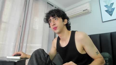 Snapshot of salvatore_monterey chatting on February 15, 2025, 2:44 pm salvatore online show from February 15, 2025, 2:44 pm