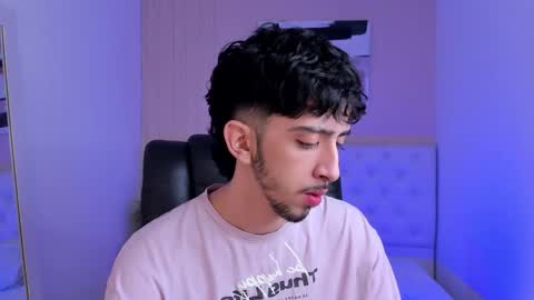 Snapshot of salvatore_monterey chatting on September 24, 2025, 8:45 pm salvatore online show from September 24, 2025, 8:45 pm