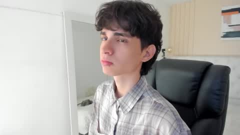 salvatore  online show from February 26, 2026, 6:40 pm