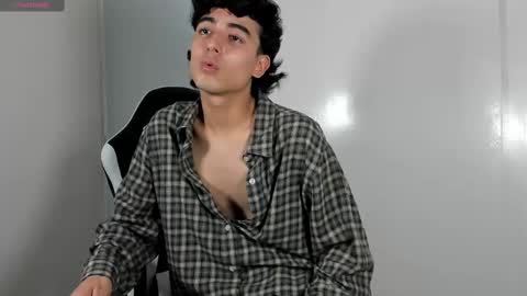 salvatore_montt online show from March 2, 2025, 12:53 am
