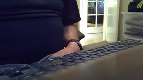 niceone51 online show from April 6, 2026, 2:42 am