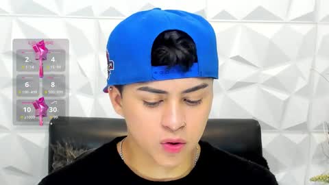 Sam online show from November 19, 2025, 3:12 pm