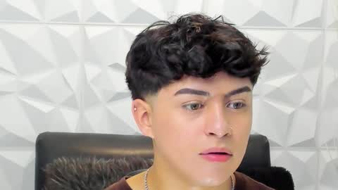 Sam online show from November 21, 2025, 1:54 pm