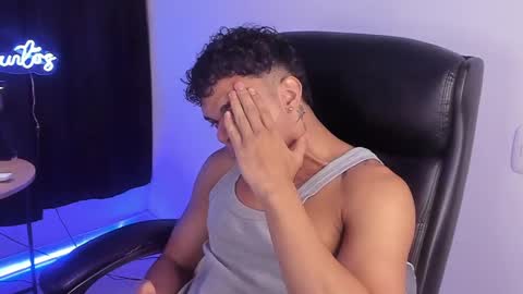 Snapshot of sam_dosantos chatting on January 21, 2025, 7:37 am llll sammu llll online show from January 21, 2025, 7:37 am