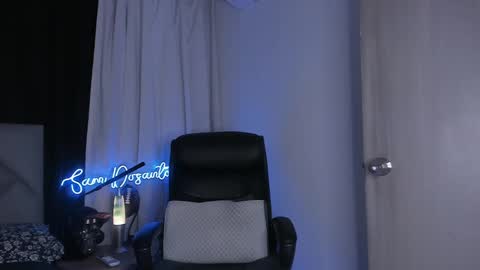 Snapshot of sam_dosantos chatting on February 2, 2025, 11:11 pm llll sammu llll online show from February 2, 2025, 11:11 pm
