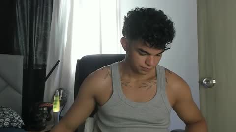 Snapshot of sam_dosantos chatting on February 12, 2025, 4:44 pm llll sammu llll online show from February 12, 2025, 4:44 pm