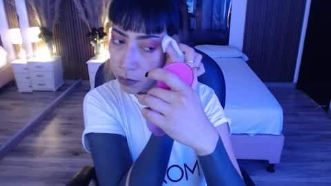 SAM MANSON online show from October 23, 2025, 1:10 pm