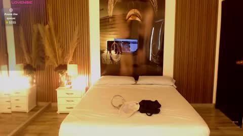 SAM MANSON online show from November 20, 2025, 3:23 pm