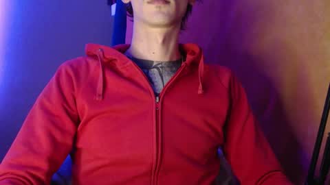 sam_skywalker online show from September 16, 2025, 6:31 pm