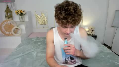 Sam online show from September 25, 2025, 2:21 pm
