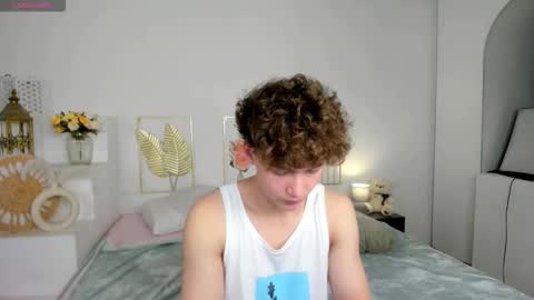 Sam online show from September 29, 2025, 3:17 pm