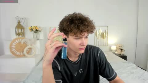 Sam online show from October 8, 2025, 2:04 pm