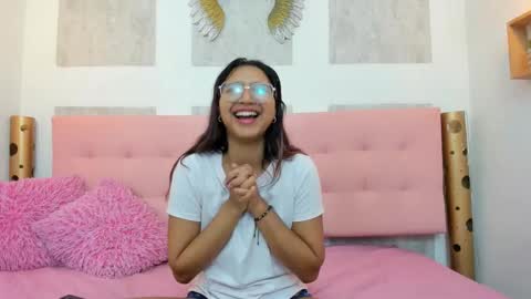 Snapshot of samantha_fox8 chatting on October 2, 2025, 11:39 am online show from October 2, 2025, 11:39 am