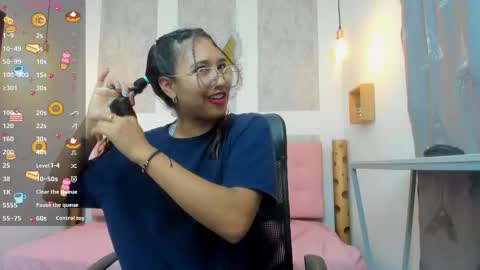 Snapshot of samantha_fox8 chatting on December 4, 2025, 10:46 am online show from December 4, 2025, 10:46 am