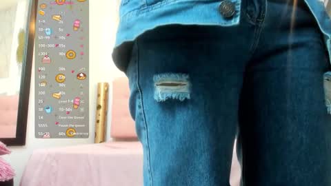 Snapshot of samantha_fox8 chatting on December 14, 2025, 10:31 am online show from December 14, 2025, 10:31 am