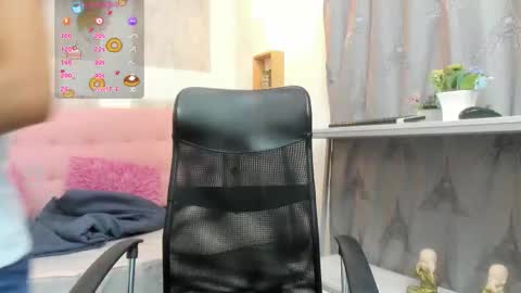 Snapshot of samantha_fox8 chatting on December 19, 2025, 11:06 am online show from December 19, 2025, 11:06 am