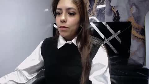 Snapshot of samantha_marin_v chatting on November 28, 2025, 12:52 pm Hi Stream 800am to 200pm online show from November 28, 2025, 12:52 pm