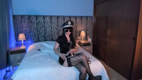 samantha_velle online show from March 17, 2026, 2:05 am