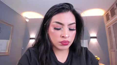  Samanthaa online show from November 4, 2025, 12:04 pm