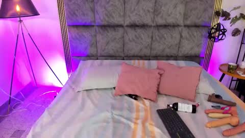 Samantha online show from October 19, 2025, 4:46 am