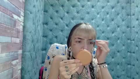 Samantha Smitth online show from October 2, 2025, 3:35 am