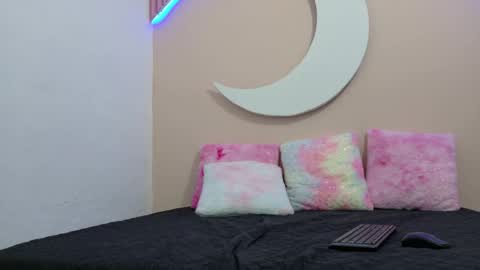 Snapshot of samanthalaurent chatting on May 27, 2026, 1:57 am samanthalaurent online show from May 27, 2026, 1:57 am