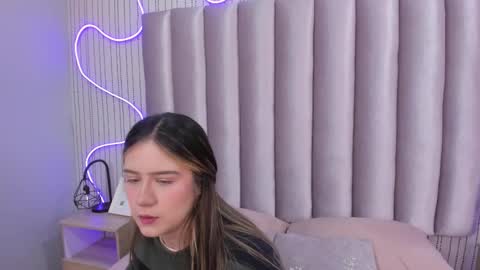 Alejandra  online show from November 27, 2025, 11:56 am