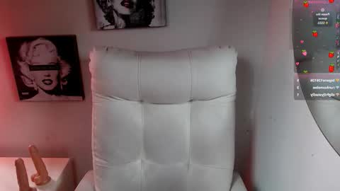 Samantha online show from November 25, 2025, 2:28 pm