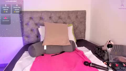 Snapshot of samara_kim chatting on February 11, 2026, 8:58 pm SAMARA online show from February 11, 2026, 8:58 pm