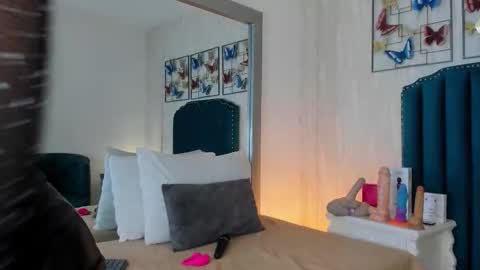 Samara Warren online show from February 21, 2026, 11:33 am