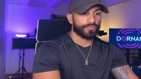 Snapshot of samdornan chatting on December 28, 2024, 5:25 pm Sam Dornan online show from December 28, 2024, 5:25 pm