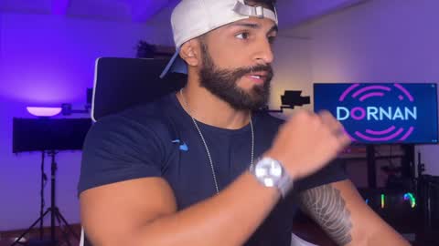 Snapshot of samdornan chatting on December 30, 2024, 2:42 am Sam Dornan online show from December 30, 2024, 2:42 am