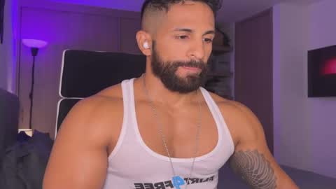 Snapshot of samdornan chatting on January 9, 2025, 6:36 pm Sam Dornan online show from January 9, 2025, 6:36 pm