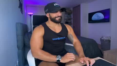 Snapshot of samdornan chatting on January 20, 2025, 4:01 pm Sam Dornan online show from January 20, 2025, 4:01 pm